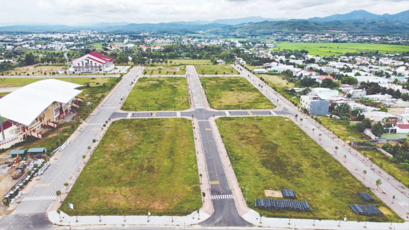 Quảng Ng&atilde;i nỗ lực khai th&aacute;c nguồn thu từ quỹ đất 