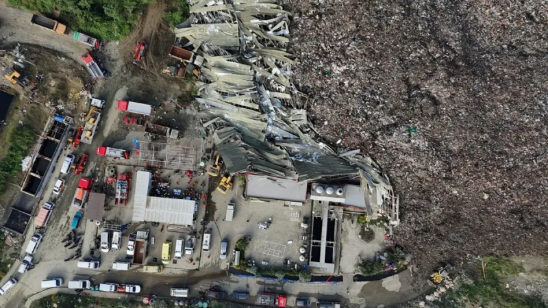 Sập b&atilde;i r&aacute;c tại Philippines, 1 người thiệt mạng, 38 người mất t&iacute;ch 