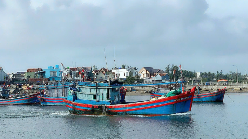 Quảng Ng&atilde;i chống khai th&aacute;c IUU chỉ c&oacute; khởi đầu, kh&ocirc;ng c&oacute; kết th&uacute;c