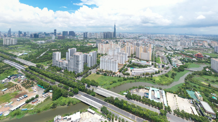 Ng&acirc;n h&agrave;ng Nh&agrave; nước y&ecirc;u cầu kiểm so&aacute;t chặt lĩnh vực bất động sản 