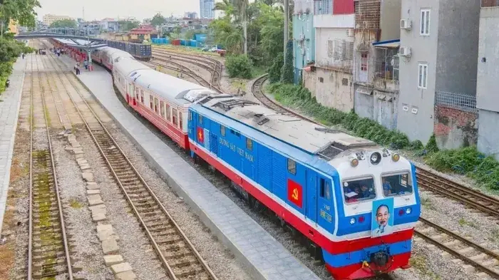 Đường sắt n&acirc;ng cấp 162 toa xe, sẵn s&agrave;ng phục vụ cao điểm Tết 