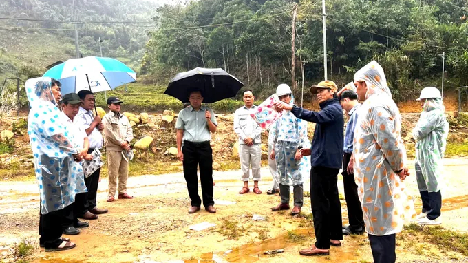 Quảng Ng&atilde;i: L&ecirc;n phương &aacute;n cấp điện cho th&ocirc;n miền n&uacute;i Tu Th&ocirc;n 