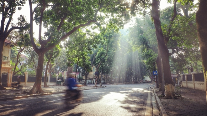 Sương m&ugrave; s&aacute;ng sớm, trời lạnh về đ&ecirc;m, ban ng&agrave;y nắng kh&aacute;