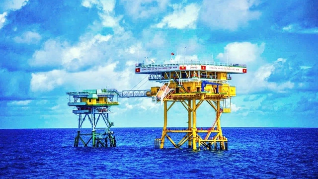 Giữa biển khơi, c&aacute;n bộ chiến sĩ DK1 hướng về Đại hội XIV của Đảng