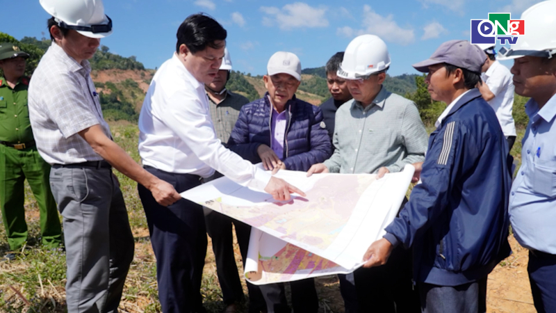 45 gi&acirc;y 1 chạm ng&agrave;y 16/01