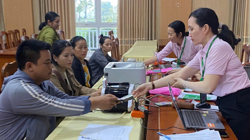 Phấn đấu tỷ lệ tăng trưởng dư nợ t&iacute;n dụng ch&iacute;nh s&aacute;ch từ 10% trở l&ecirc;n 