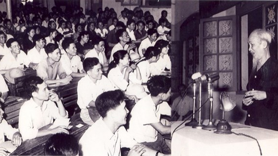 R&egrave;n luyện v&agrave; thực h&agrave;nh đạo đức c&aacute;ch mạng của c&aacute;n bộ, đảng vi&ecirc;n