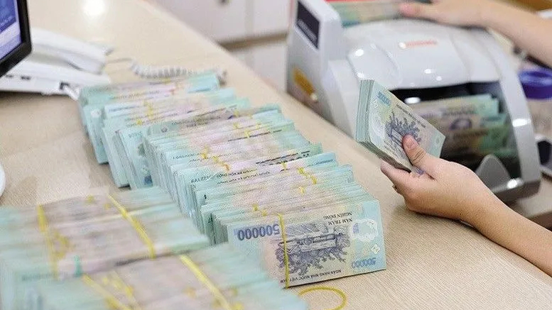 Nhiều ng&acirc;n h&agrave;ng tăng mạnh l&atilde;i suất, thị trường tiền gửi n&oacute;ng l&ecirc;n 