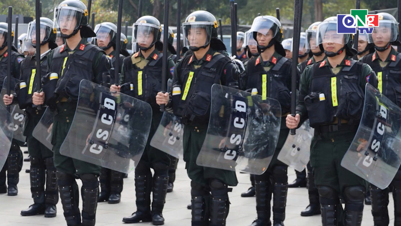 Lực lượng cảnh s&aacute;t cơ động bảo vệ an ninh, an to&agrave;n phục vụ Đại hội Đảng