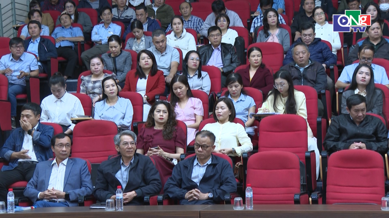 Lấy &yacute; kiến cử tri nơi c&ocirc;ng t&aacute;c đối với người được giới thiệu ứng cử đại biểu HĐND tỉnh