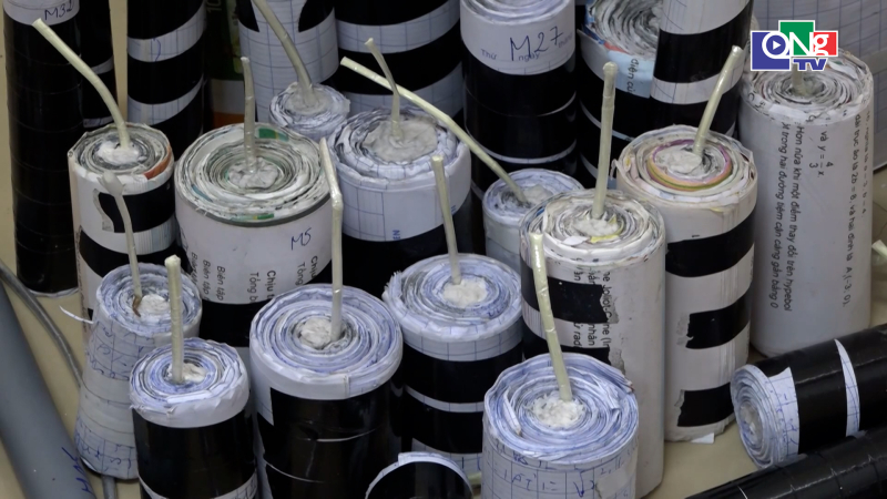 Cảnh b&aacute;o t&igrave;nh trạng chế tạo, t&agrave;ng trữ số lượng lớn ph&aacute;o nổ tr&aacute;i ph&eacute;p