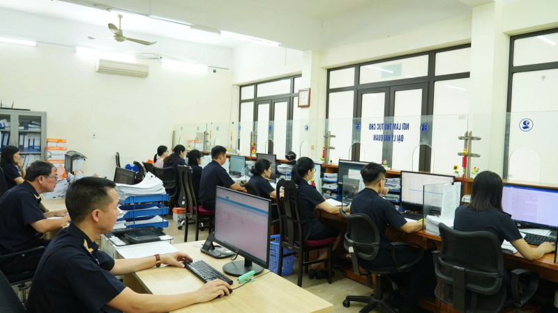 Hải quan giảm gần 54% đầu mối trung gian bảo đảm chuỗi cung ứng th&ocirc;ng suốt