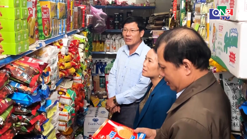 B&igrave;nh ổn gi&aacute; cả thị trường Tết tr&ecirc;n đảo L&yacute; Sơn