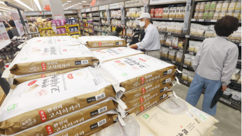 Người H&agrave;n Quốc thay đổi th&oacute;i quen ti&ecirc;u thụ gạo