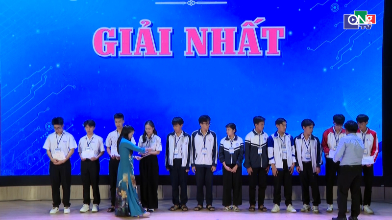 Trao giải Cuộc thi khoa học kỹ thuật năm học 2025 - 2026