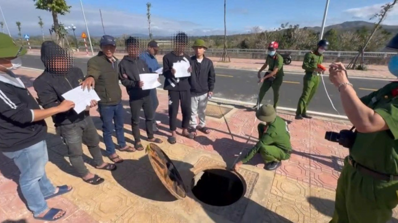 Quảng Ng&atilde;i: Triệt ph&aacute; nh&oacute;m 6 đối tượng trộm c&aacute;p điện ngầm, g&acirc;y thiệt hại h&agrave;ng trăm triệu đồng 