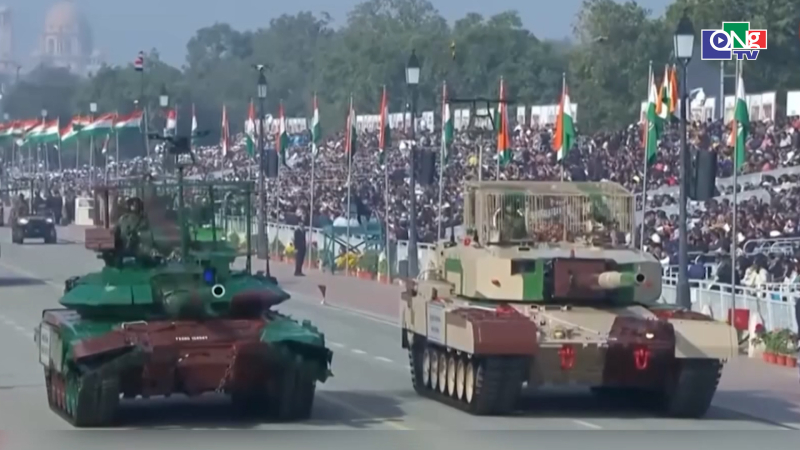 Ấn Độ ph&ocirc; diễn sức mạnh qu&acirc;n sự nh&acirc;n Ng&agrave;y Cộng h&ograve;a