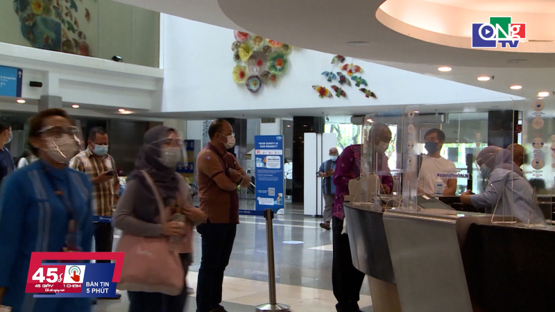 45 gi&acirc;y 1 chạm ng&agrave;y 27/1