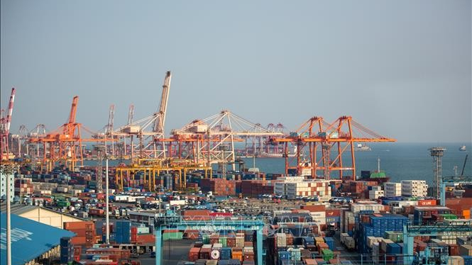 H&agrave;n Quốc phản ứng trước th&ocirc;ng tin tăng thuế từ Mỹ