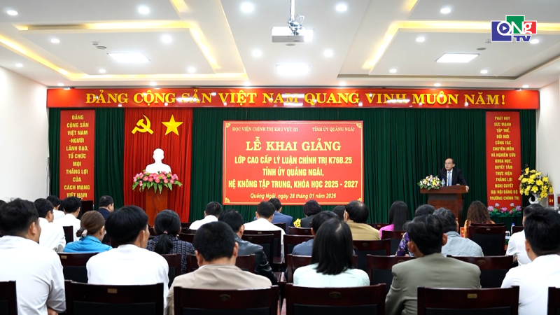 Khai giảng lớp cao cấp l&yacute; luận ch&iacute;nh trị