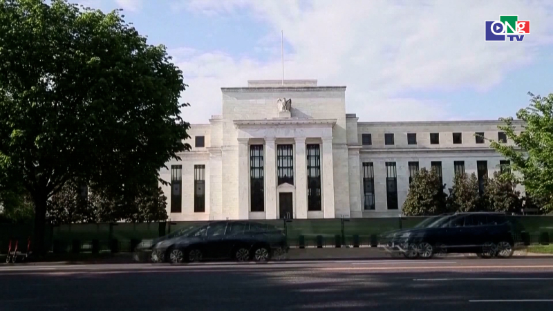 Fed giữ nguy&ecirc;n l&atilde;i suất