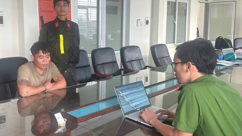  Đột k&iacute;ch hầm tr&uacute; ẩn bắt tr&ugrave;m ma tu&yacute;