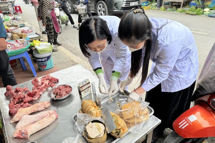 Bộ Y tế yêu cầu siết quản lý an toàn thực phẩm. Ảnh minh hoạ