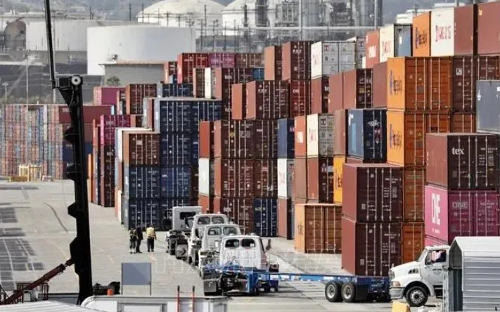 Cảng hàng hóa Long Beach, bang California, Mỹ - Ảnh: THX/TTXVN