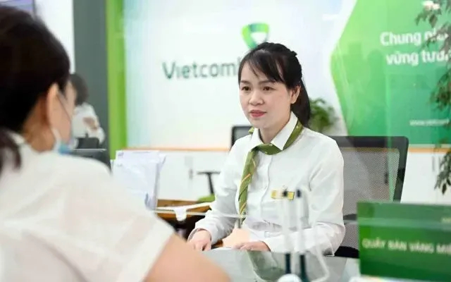 Giảm 50% dự trữ bắt buộc đối với 4 ngân hàng.