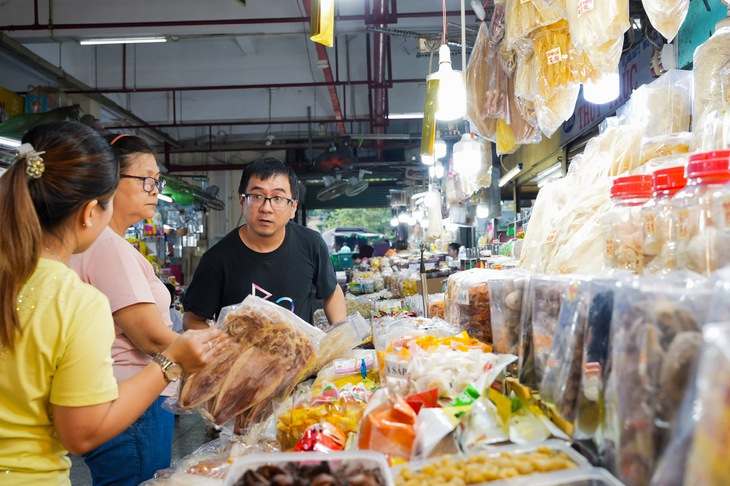 Từ năm 2026, doanh thu năm dưới 500 triệu đồng, hộ kinh doanh không phải đóng thuế - Ảnh: Hữu Hạnh