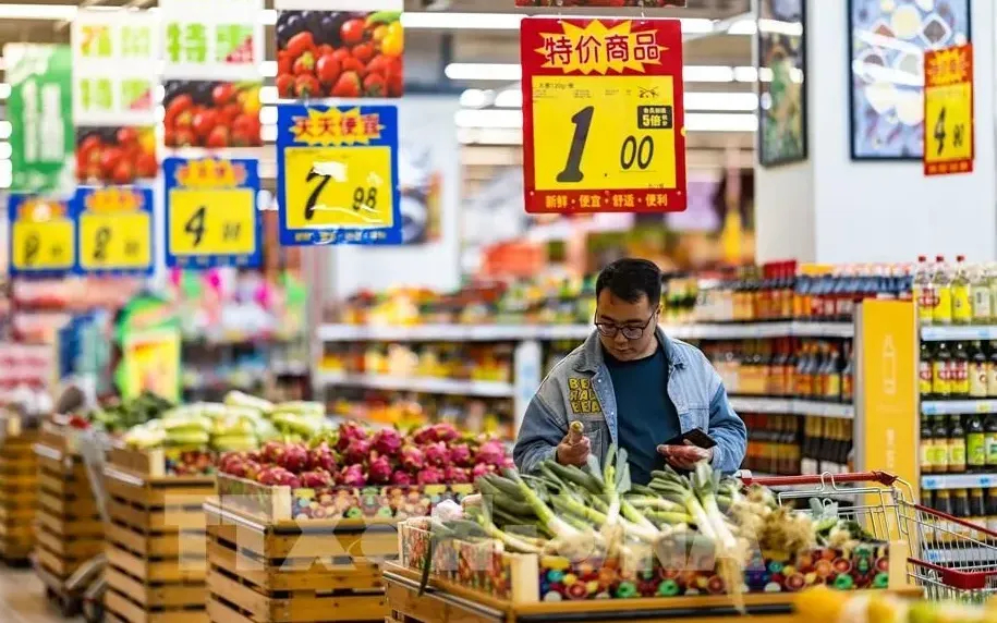 Tiêu dùng Trung Quốc tăng mạnh trong Tết Nguyên đán.