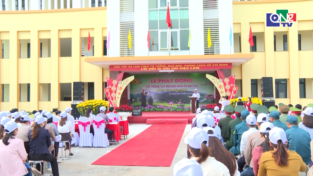 Toàn cảnh lễ phát động.