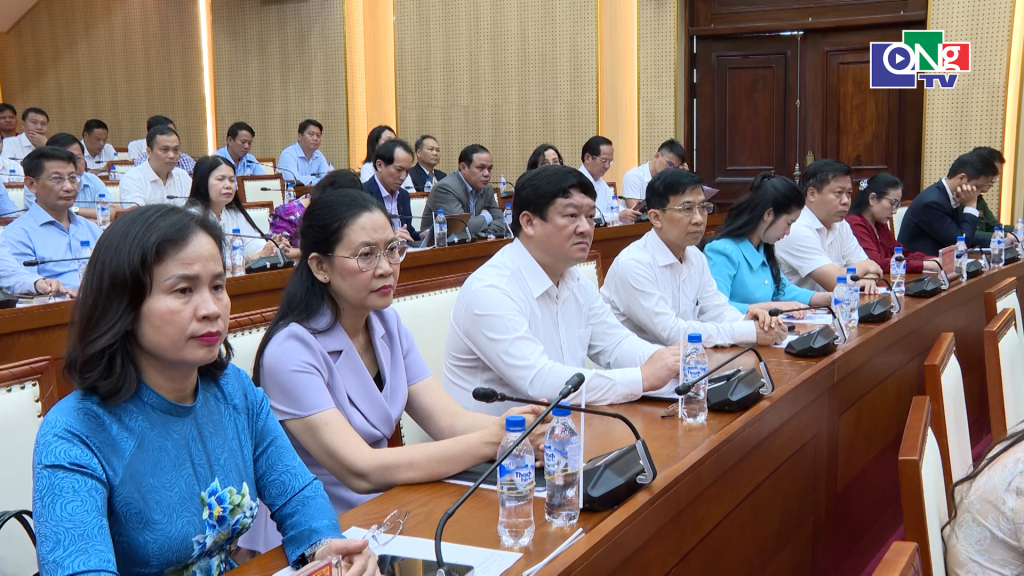 Các đại biểu dự hội thảo.