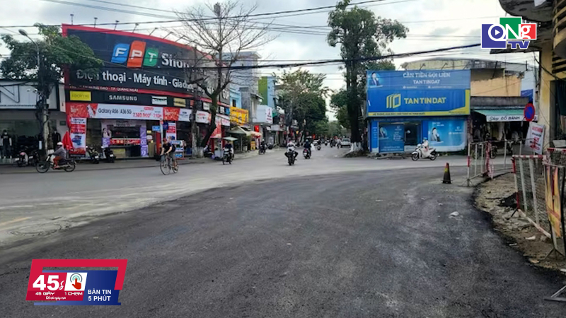 45 gi&acirc;y 1 chạm ng&agrave;y 02/02