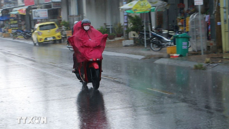 Thời tiết Quảng Ng&atilde;i: Mưa rải r&aacute;c, đ&ecirc;m v&agrave; s&aacute;ng sớm trời lạnh