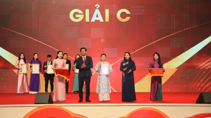 Quan t&acirc;m ph&aacute;t triển Đảng vi&ecirc;n trong đồng b&agrave;o c&oacute; đạo