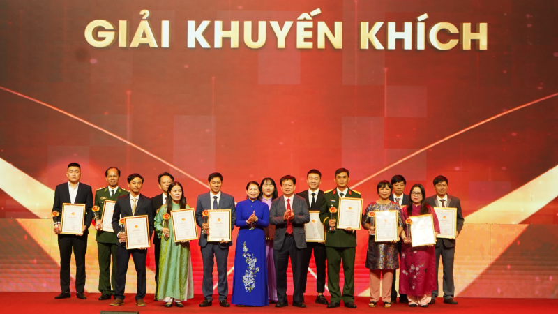 Giải khuyến kh&iacute;ch