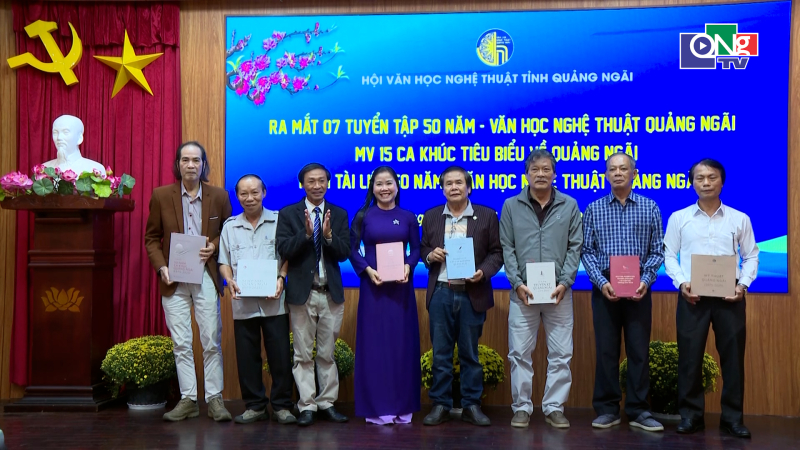Ra mắt tuyển tập &ldquo;50 năm văn học nghệ thuật Quảng Ng&atilde;i&rdquo;