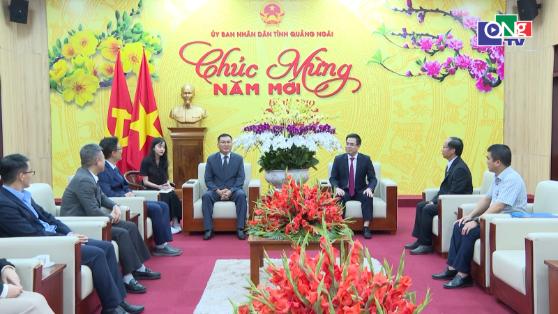 C&ocirc;ng ty Huyndai Eco Vina thăm, ch&uacute;c Tết tỉnh Quảng Ng&atilde;i