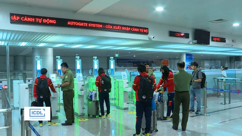 Từ 1/7, mở rộng đối tượng phải ho&agrave;n th&agrave;nh nghĩa vụ thuế trước khi xuất cảnh 