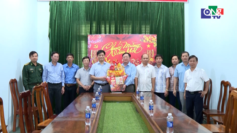 L&atilde;nh đạo UBND tỉnh ch&uacute;c Tết tại x&atilde; Dục N&ocirc;ng v&agrave; Đăk T&ocirc;