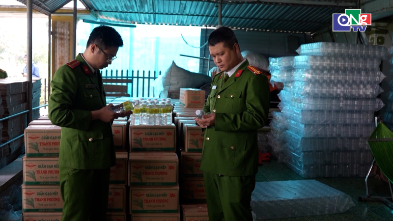 Chặn hơn 60.000 l&iacute;t giấm giả sắp tuồn ra thị trường