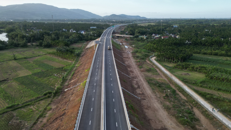 Đưa một số đoạn cao tốc v&agrave;o khai th&aacute;c trước Tết 