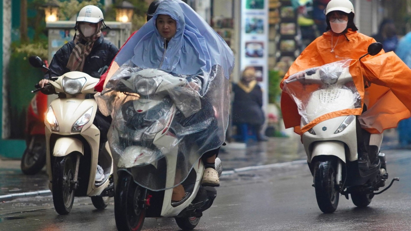 Miền Bắc mưa r&eacute;t đỉnh điểm