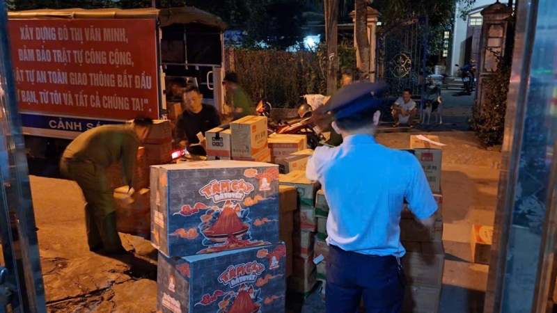 Quyết liệt ra qu&acirc;n đấu tranh chống bu&ocirc;n lậu, gian lận thương mại dịp tết Nguy&ecirc;n đ&aacute;n B&iacute;nh Ngọ