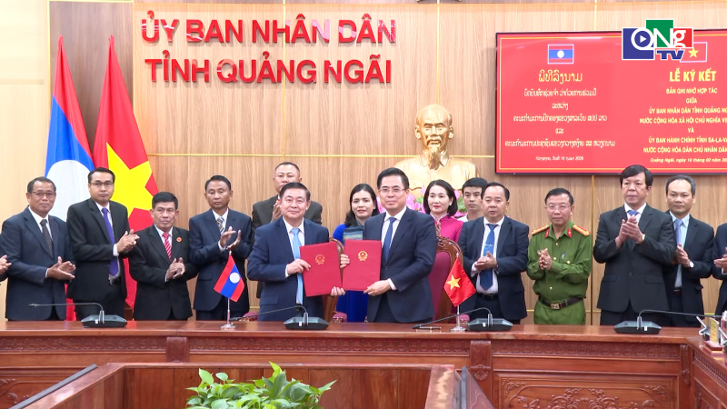 L&atilde;nh đạo tỉnh Quảng Ng&atilde;i tiếp Đo&agrave;n đại biểu cao cấp tỉnh Sa-La-Van (L&agrave;o)