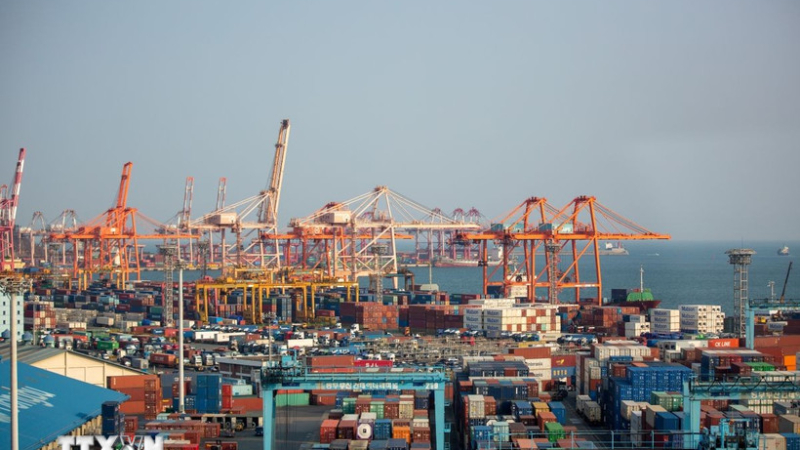 Mỹ dọa tăng thuế trở lại 25% nếu H&agrave;n Quốc chậm tiến tr&igrave;nh thương mại 