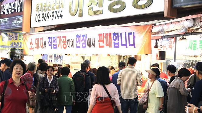 H&agrave;n Quốc khuyến kh&iacute;ch người d&acirc;n sắm Tết tại chợ truyền thống