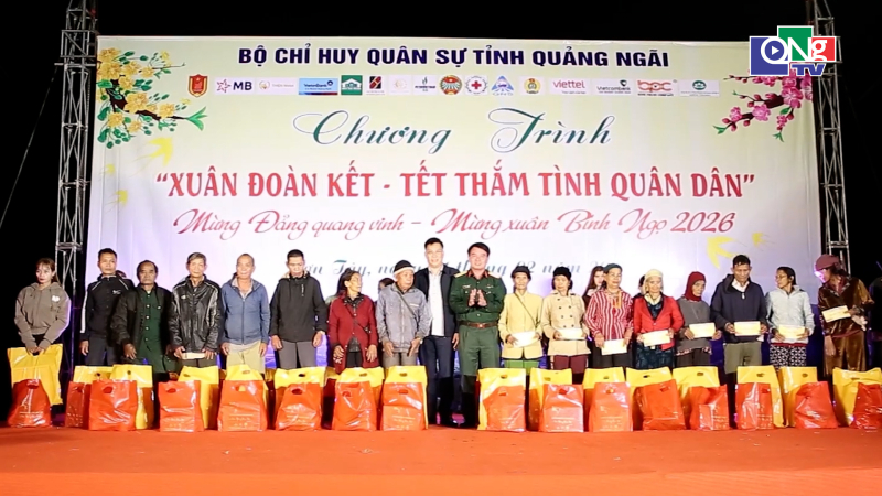 "Xu&acirc;n đo&agrave;n kết - Tết thắm t&igrave;nh qu&acirc;n d&acirc;n"