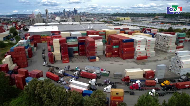 EU x&oacute;a bỏ miễn thuế đối với c&aacute;c kiện h&agrave;ng thương mại điện tử nhỏ